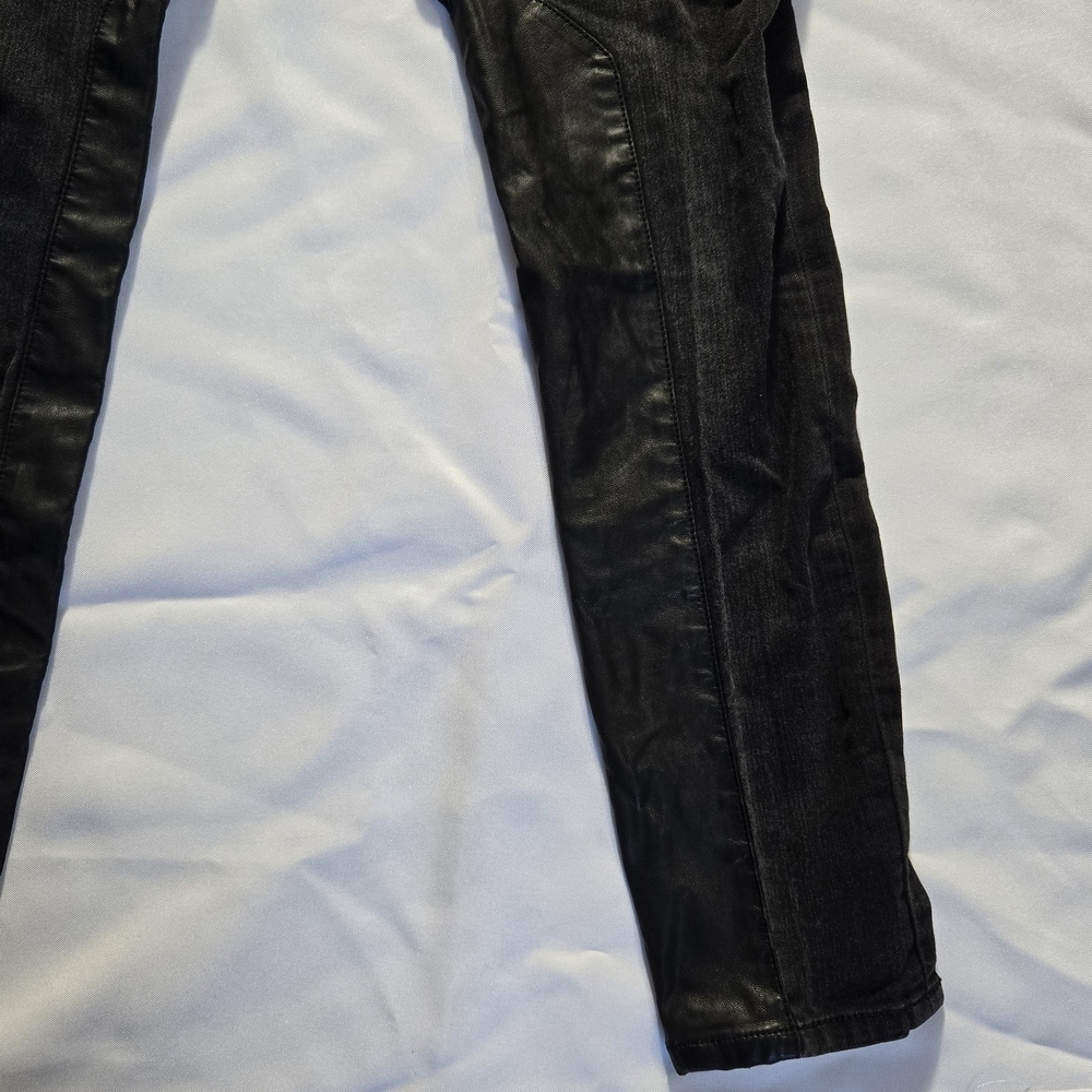 Tbe Limited Women's Black Jeans - Picture 2 of 5